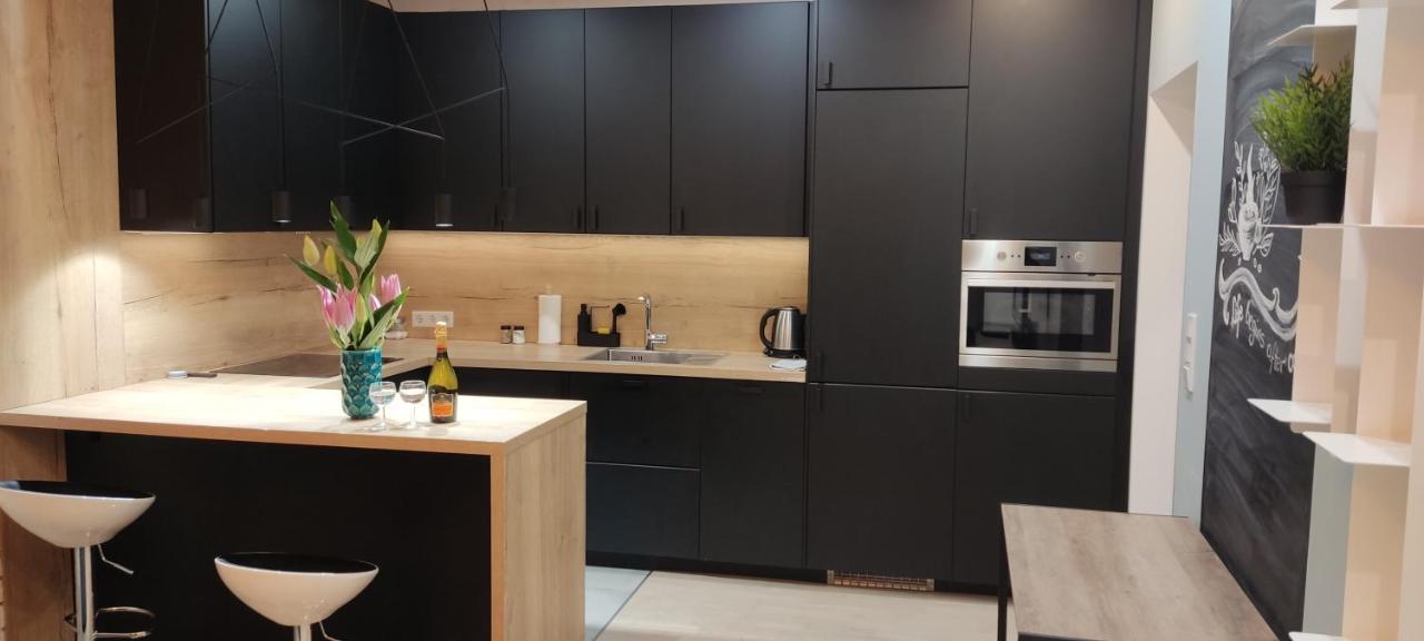 Be My Guest- Fontany Luxury Apartment Metro Wi-Fi Free Parking Zone ワルシャワ エクステリア 写真